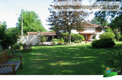 A vendre maison en pierre sur Oradour Fanais